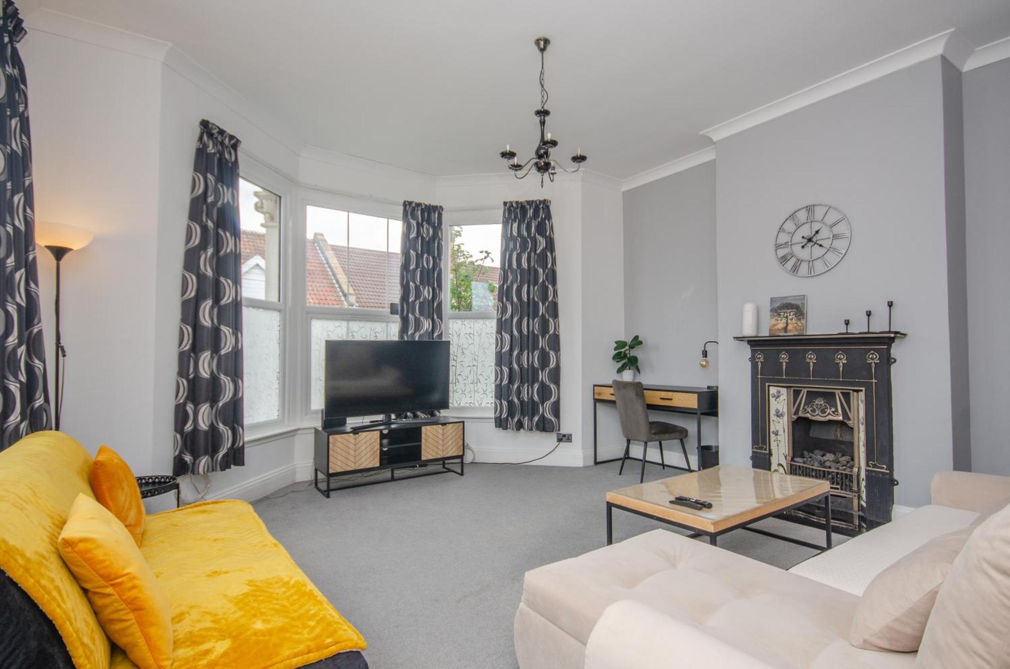 Stylish 91Sqm Victoria 2 Bedroom Apartment Бристол Екстериор снимка