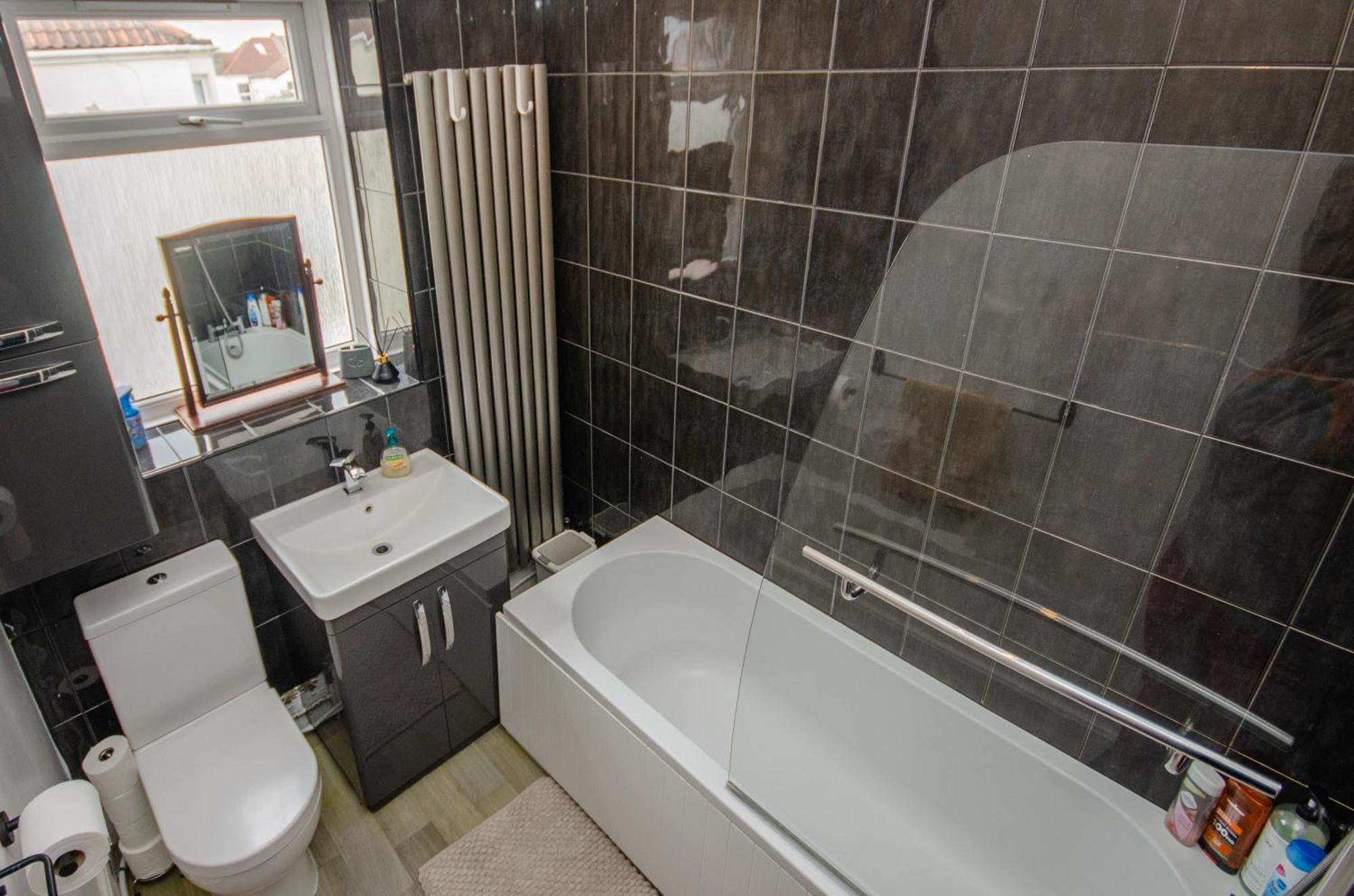 Stylish 91Sqm Victoria 2 Bedroom Apartment Бристол Екстериор снимка