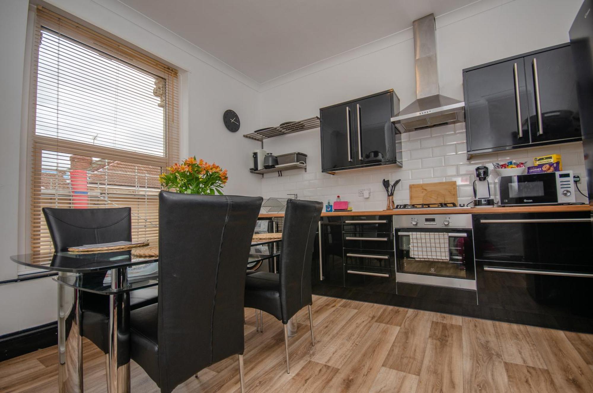 Stylish 91Sqm Victoria 2 Bedroom Apartment Бристол Екстериор снимка