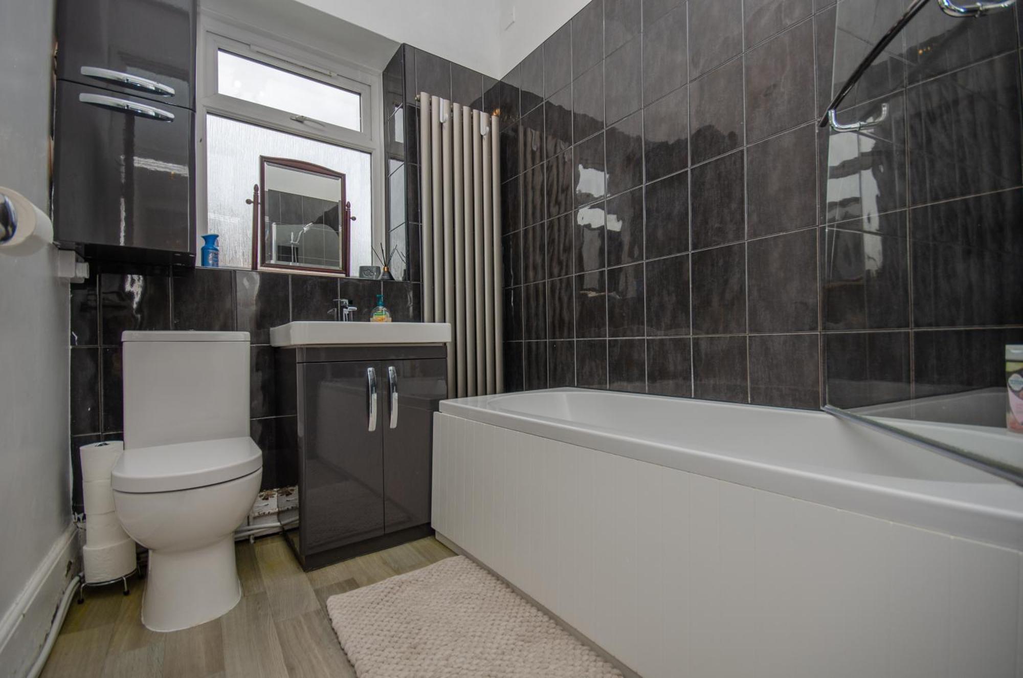 Stylish 91Sqm Victoria 2 Bedroom Apartment Бристол Екстериор снимка